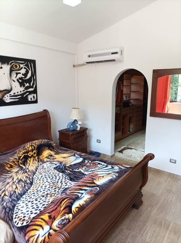 Imagen 10 de 16 de Se Vende Hermosa Casa Remodelada Urb Los Duraznos Los Teques.