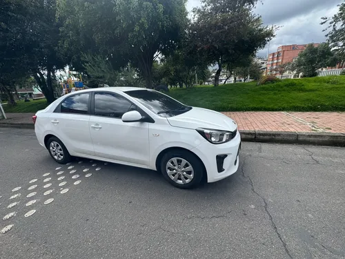 Kia Soluto 2020 Automático Perfecto Estado