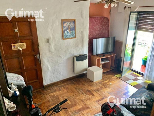 Imagen 1 de 8 de Villa Del Parque Ph 3 Amb. Con Patio Y Balcon Primer Piso Por Escalera