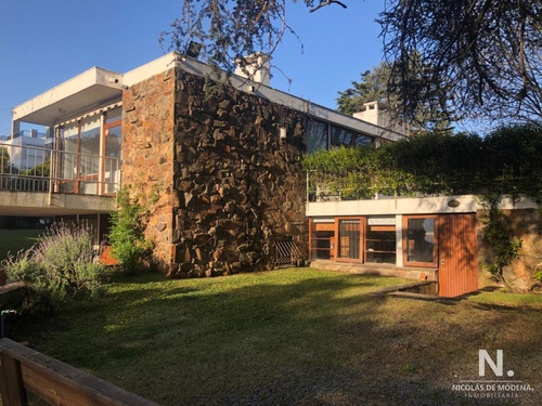 Casa En Venta, Oportunidad Para Desarrollo Inmobiliario En Playa Mansa, Punta Del Este. 