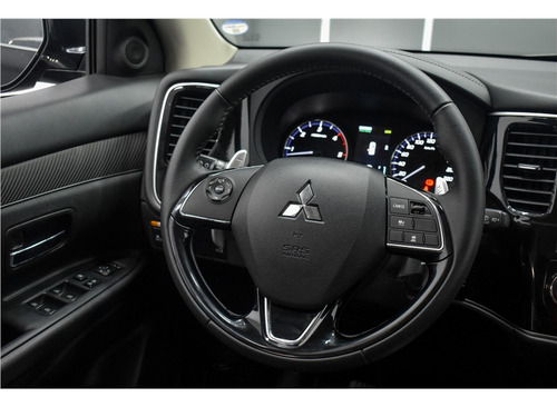Mitsubishi Outlander 2.2 MIVEC DI-D DIESEL HPE-S AWD AUTOMÁTICO