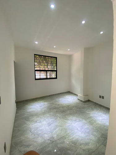 Departamento En Venta, Primer Piso, Viveros De La Loma, Tlalnepantla De Baz.