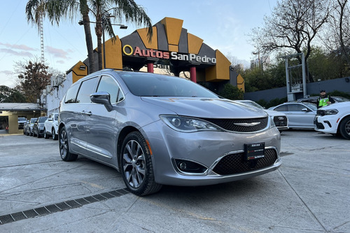 Chrysler Pacifica Limited 2017 
