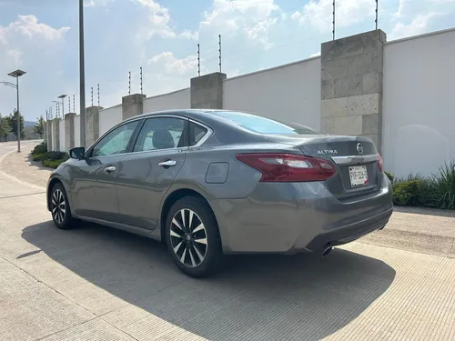 Nissan Altima 2.5 Sense Cvt