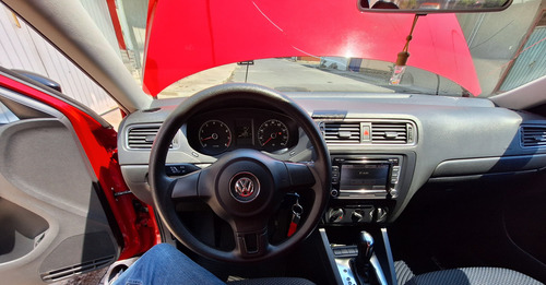 Bonito Jetta, Rojo, Seminuevo Pregunte Cualquier Duda