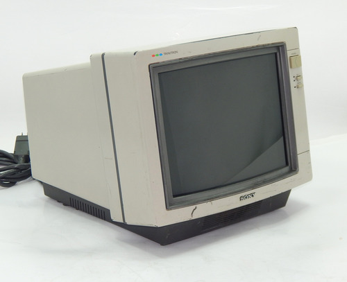 Monitor Sony Trinitron Pvm-1390 Para Reparar O Refacciones Beige