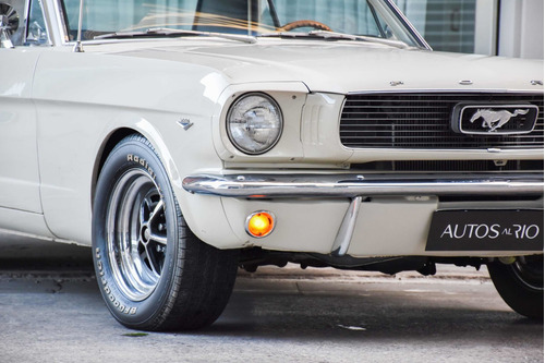 Imagen 5 de 18 de Ford Mustang