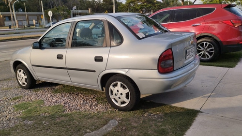 Imagen 6 de 15 de Chevrolet Corsa 2009 1.6 Classic