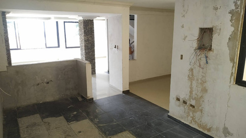 Imagen 9 de 30 de Carlos Vasquez Re/max Townhouse En Venta Oportunidad Lomas Alto Lomas Del Este Valencia Cod: 157068 0424-4469690