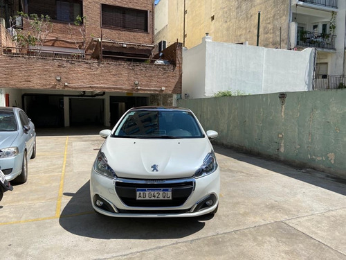 Peugeot 208 1.6 Feline Tiptronic