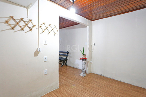 Casa Em Santa Maria Goretti Com 2 Dormitórios - Ot7856