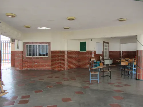 Local Comercial, Urb. Rio Caura.