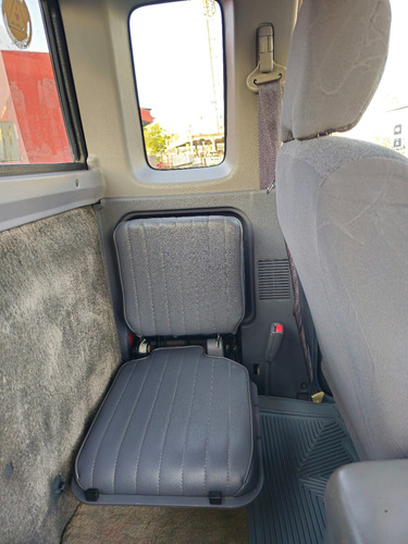 Frontier 4x4 Estandar 4 Cil Cabina Y Media
