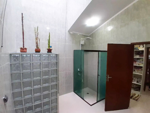 Sobrado Com 4 Dormitórios, Piscina E Churrasqueira