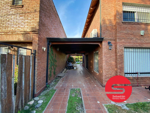 Casa Venta 3 Fisherton Dormitorios Pileta Jardín Quincho