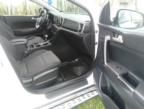 Kia Sportage 2.0 Lx At