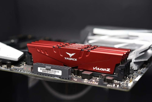 Memoria Ram 16gb Teamgroup T-force Vulcan Z Ddr4 Kit (2 X 8gb) 3200mhz (pc4 25600) Cl16 Modulo - Red - Tlzrd416g3200hc16