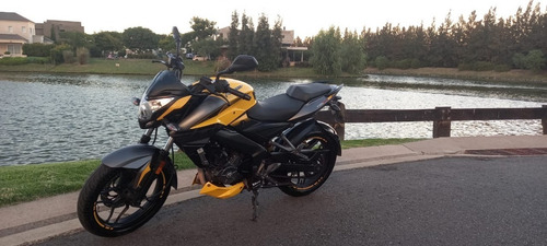 Bajaj Rouser 200 Ns Con Todos Los Service Oficiales