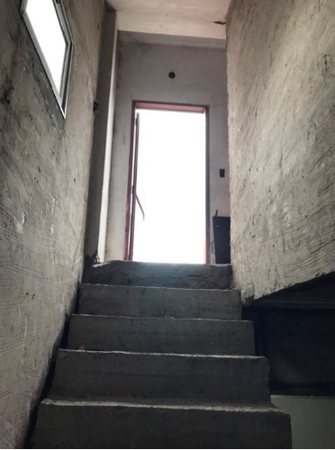 Imagen 4 de 11 de Monoambiente En Venta En La Tablada