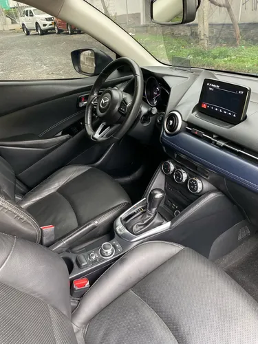 Mazda 2 GRAND TOURING LX