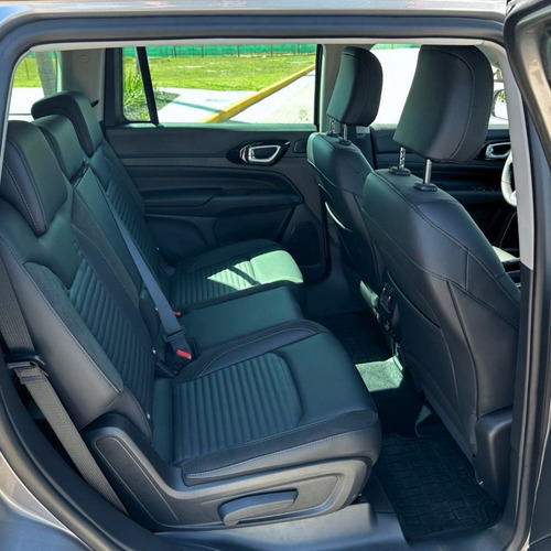 Jeep Commander Limited T270 AT6 4X2