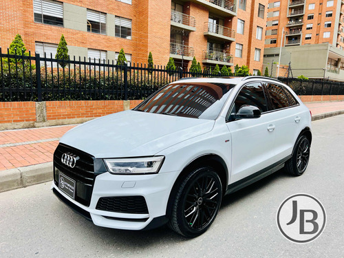 Audi Q3 1.4t S-line Black Edition