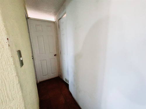 Departamento En Venta De 2 Dorm. En Maipú