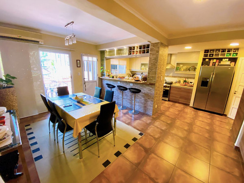 Imagen 19 de 30 de Casa - San Fernando- Con Jardín Y Cochera- En Venta