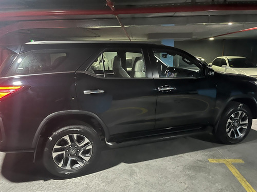 Imagen 8 de 15 de Toyota Sw4 Diamond Ii 2.8 Tdi 6 At 7a 2022