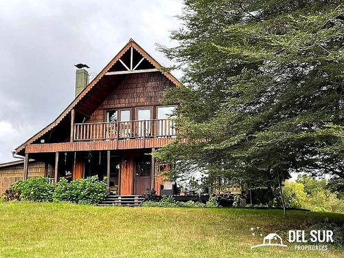 Casa Estilo Sureño En Loteo Consolidado