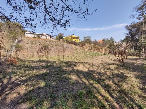 Imagem 27 de 30 de Ótima Chácara, Faltando Acabamento, Com 4 Dormitórios, Córrego, Bem Localizada, À Venda, 2000 M² Por R$ 280.000 - Rural - Socorro/sp - Ch1039