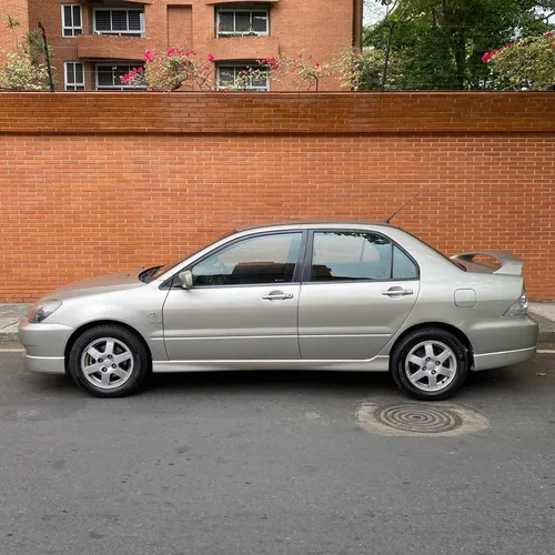 Mitsubishi Lancer Touring