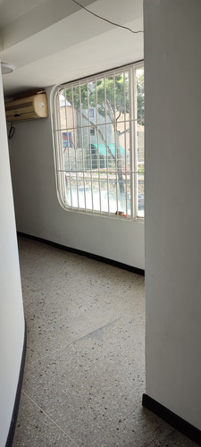Imagen 2 de 7 de Se Alquila Oficina En Las Avenidas Al02-996sc-rbar