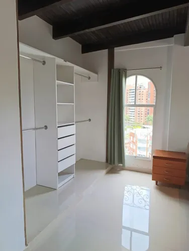 Se Alquila Apartamento En La Urb. Sebucan Con Vista Al Avila Y No Falta El Agua