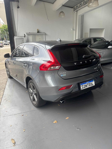 Volvo V40 2.0 T4 Momentum Drive-e 5p