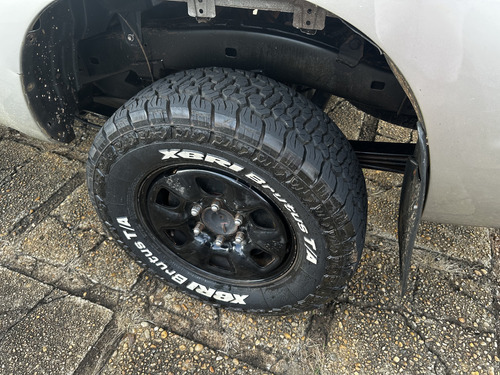 Toyota Hilux 3.0 Cab. Simples 4x4 2p