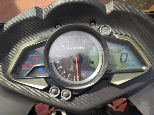 Rouser Rs 200