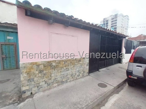 Casa En Alquiler En Barquisimeto Calle 30 Ideal Para Uso Residencial Y Comercial Amplios Espacios En Optimas Condiciones Cod 25 11762 Comunicate Soy Gabi Irastorza