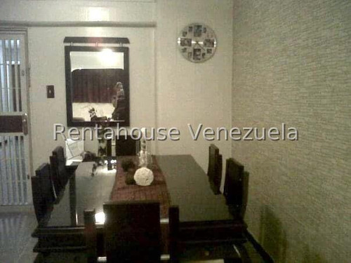 Maribel Morillo Asesor Inmobiliario De Rentahouse Vende Conservado Y Comodo Apartamento; De 95m2 Con 3 Hab. Y 2 Baños; Conjunto Privado Con Vigilancia; Condominio Arcas De Norte; Este De Barquisimeto