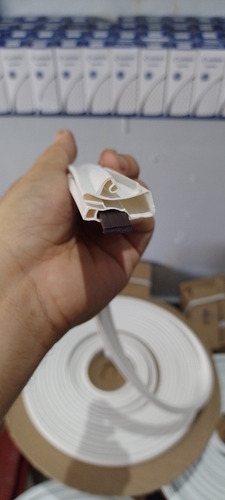 Imagen 3 de 8 de Empaque Puerta Perfil Ballena Ancha Blanco C/ Iman 9.3 Metro