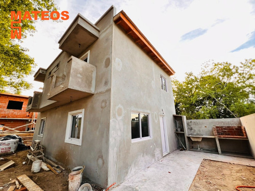 Venta  Duplex A Estrenar En Mar Del Tuyu  91 E/ 6 Y 7