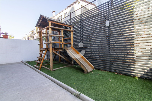 Departamento En Venta De 2 Dorm. En Ñuñoa