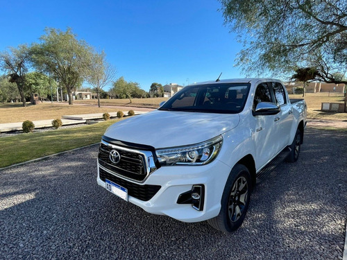 Imagen 3 de 10 de Toyota Hilux 2.8 Cd Srx 177cv 4x4 Automatica