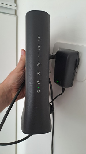 Módem Router Wifi Sagemcom Fast 3890 V3 - Impecable Negro