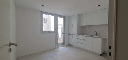 Oficina En Av. Cordoba Esquina Uruguay 145m2 A Estrenar !!