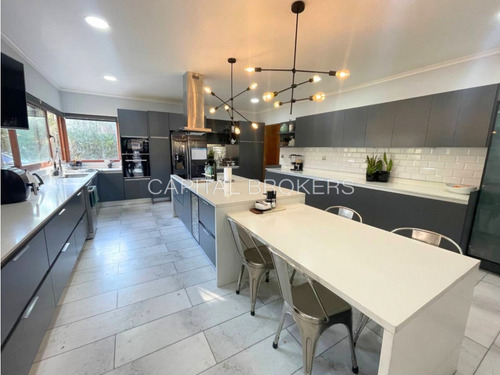 Moderna Casa En Venta: Espacio, Confort Y Estilo (dg)