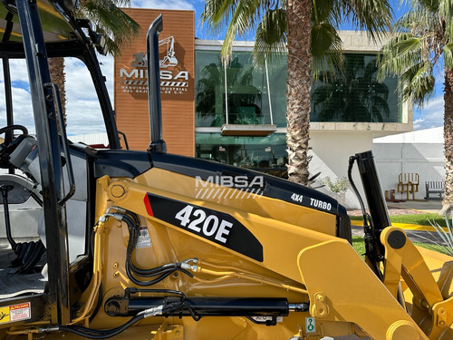 Caterpillar 420 E 2006/ Case/ John Deere