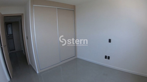Imagen 10 de 15 de Departamento En Venta De 2 Dormitorios Y 2 Baños Completos En Punta Del Este