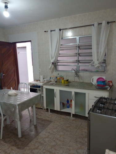 Casa De Dois Quartos Um Banheiro
