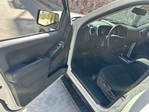 Ford Explorer 4.6 Xlt V8 3er Asiento Sync 4x2 Mt